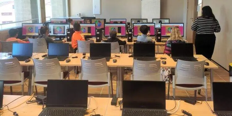 Aula de Inform&aacute;tica de Carbajosa | Archivo