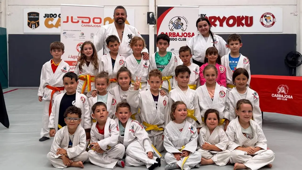 Entrega de diplomas del Club Judo Carbajosa 2026 (2)