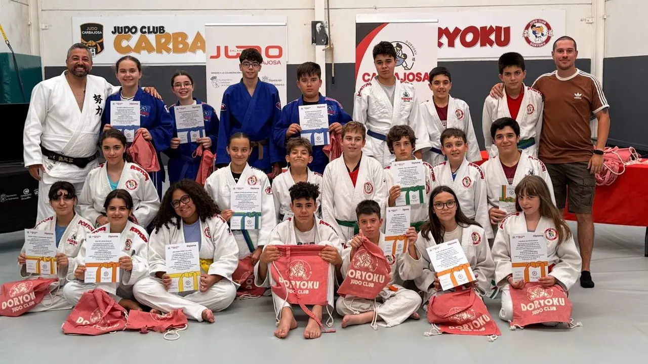 Entrega de diplomas del Club Judo Carbajosa 2026 (5)