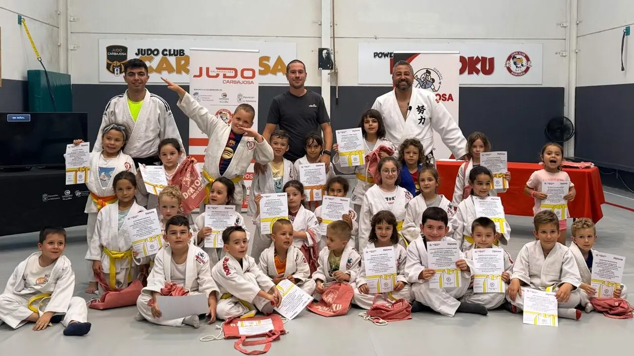 Entrega de diplomas del Club Judo Carbajosa 2026 (7)