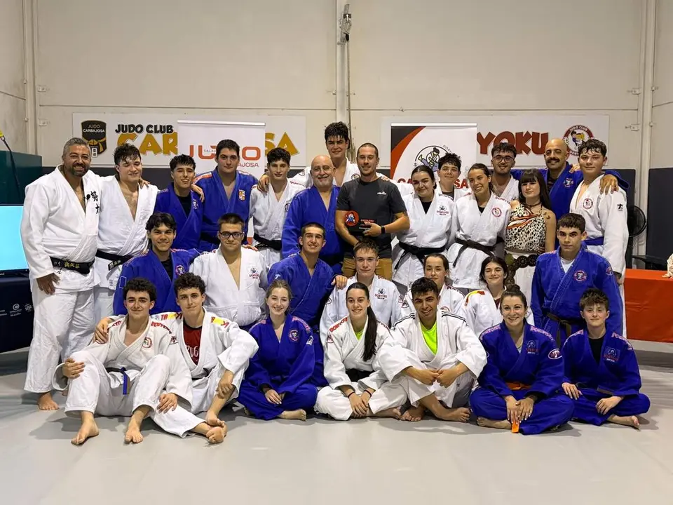 Entrega de diplomas del Club Judo Carbajosa 2026 (14)