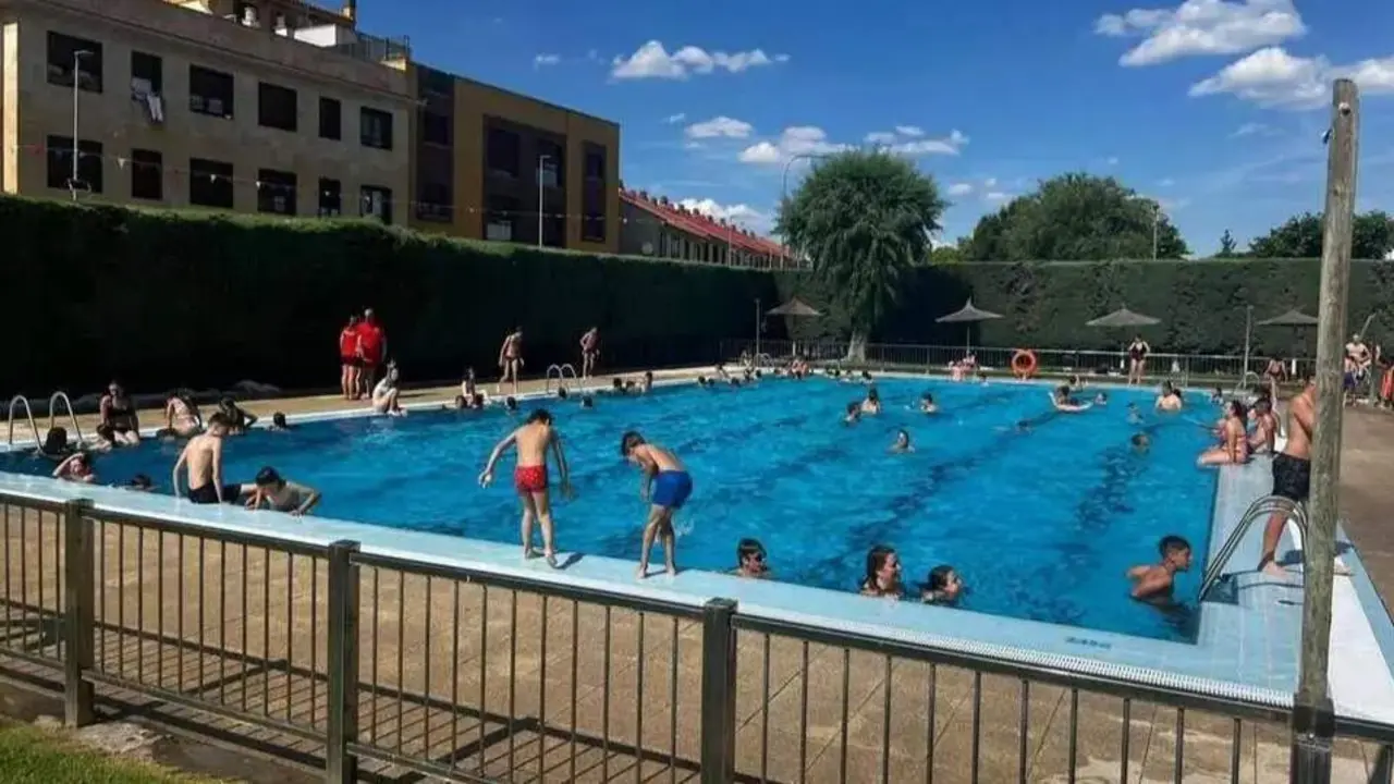Piscinas Municipales de Carbajosa | Archivo