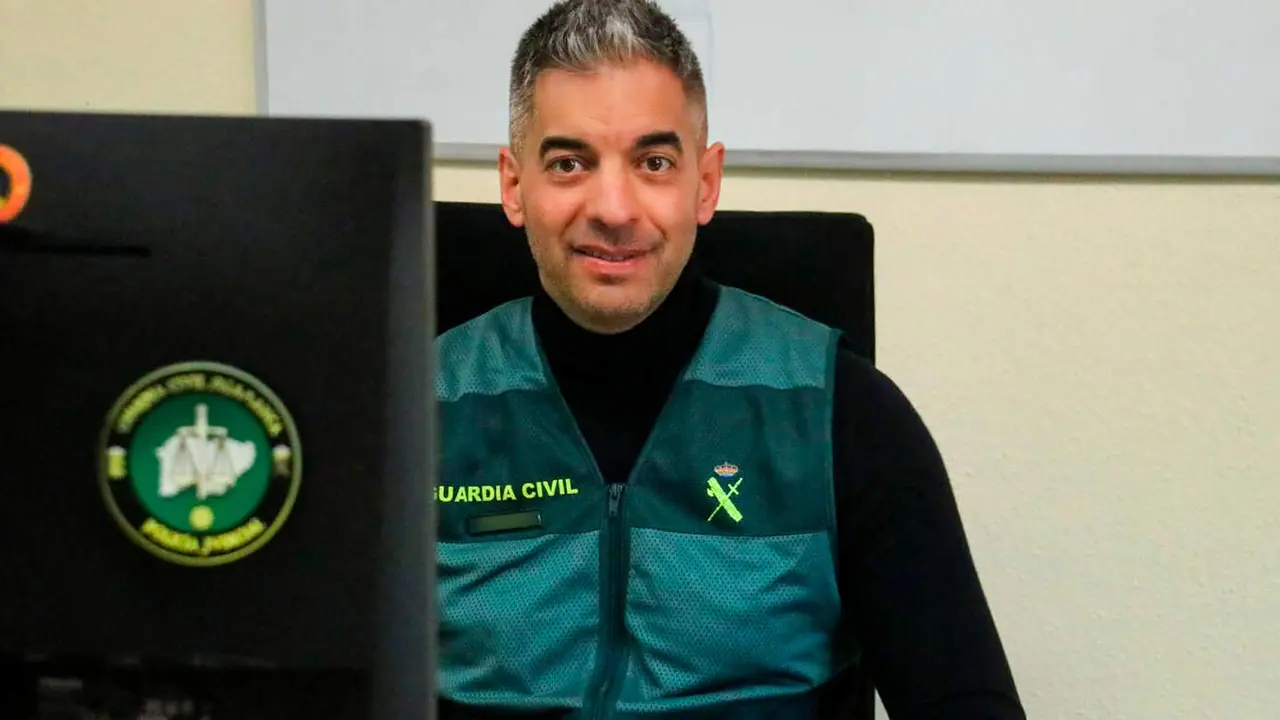 Sargento Primero, Roberto Fern&aacute;ndez Mu&ntilde;oz, Suboficial jefe del EDITE (Equipo de Investigaci&oacute;n Tecnol&oacute;gica) de la Comandancia de Salamanca | Luis Cotobal