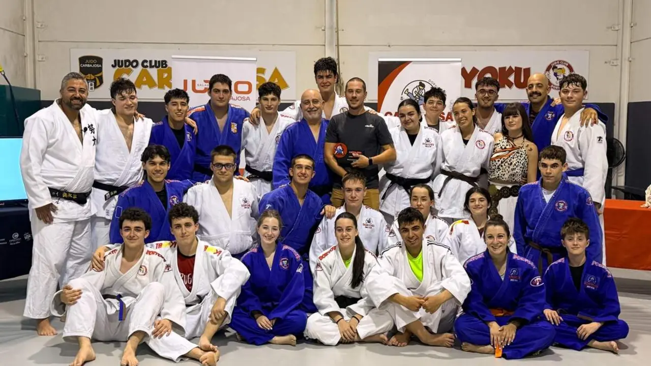 Entrega de diplomas del Club Judo Carbajosa 2026 (14)