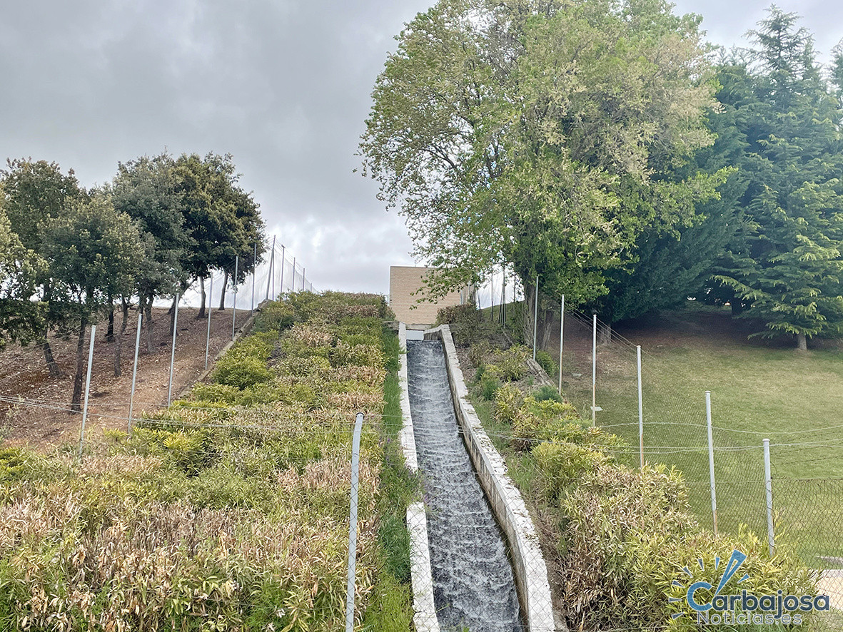 Canal Villagonzalo a su paso por Carbajosa 2