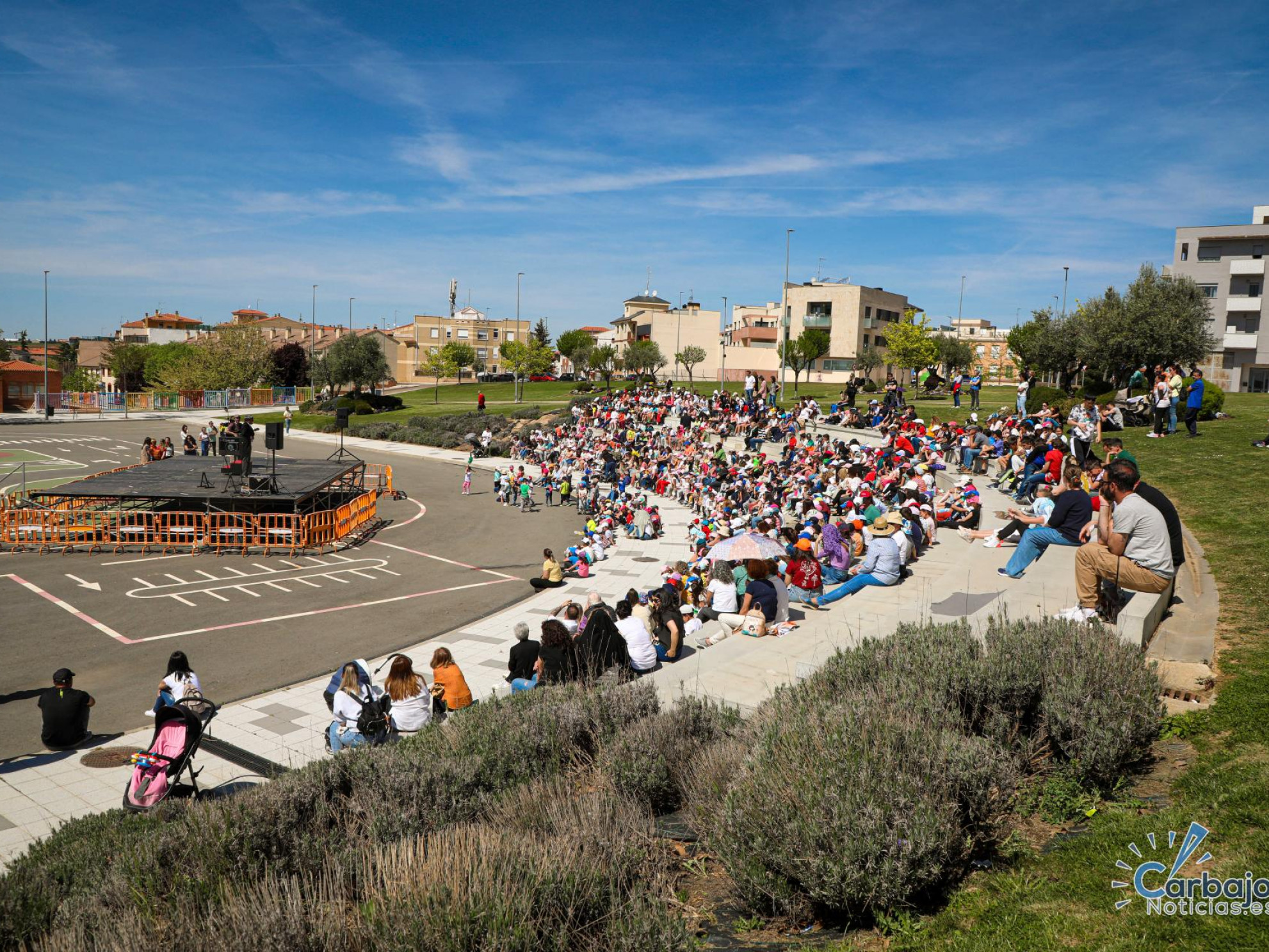 Teatro al aire libre con Kamaru