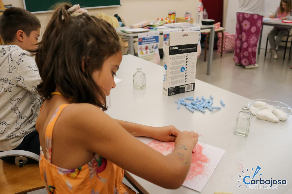 Taller Jugando con la sal y los colores descubrimos emociones (15)